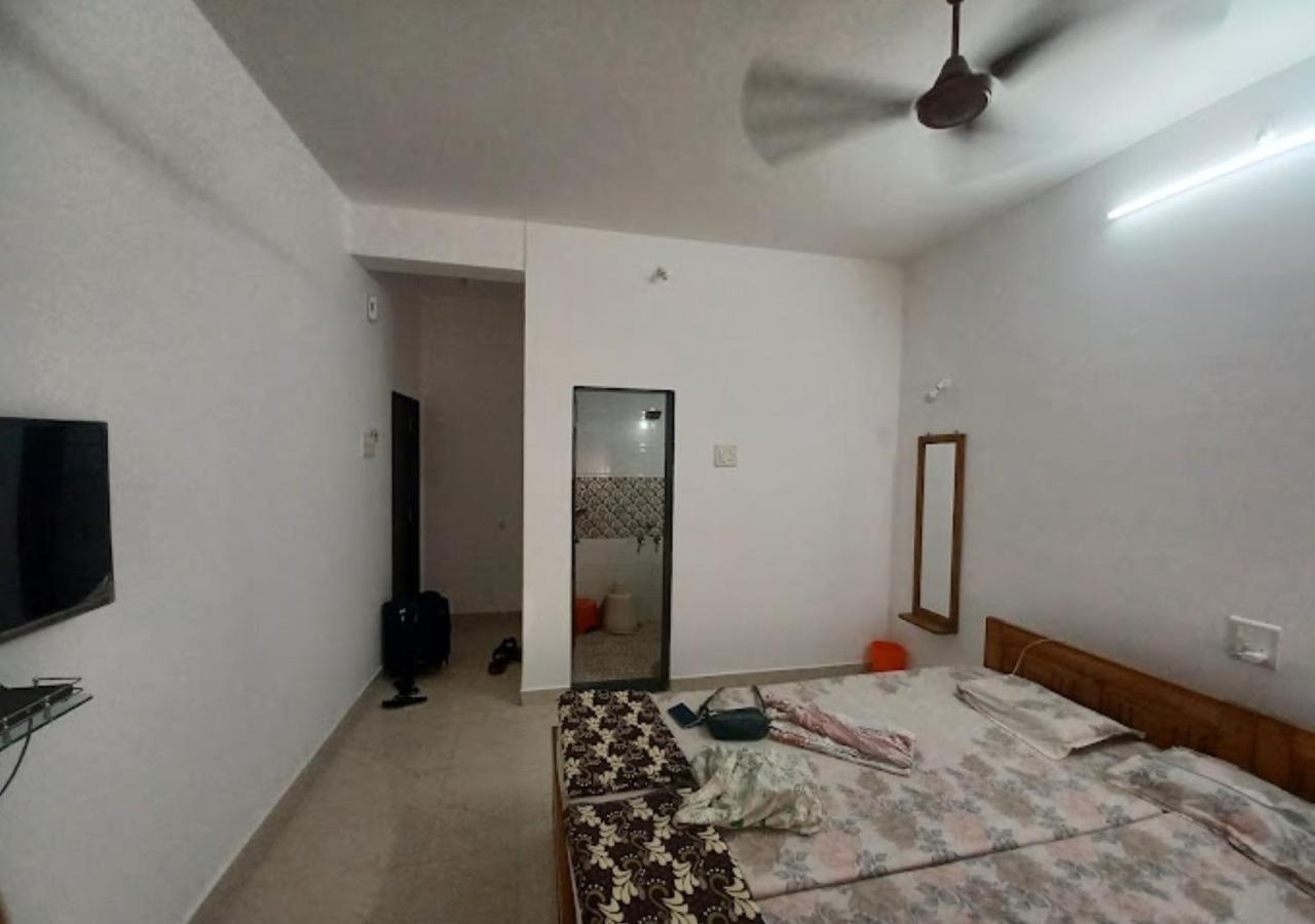 Bapat Niwas Home Stay Ganpatipule Exteriör bild