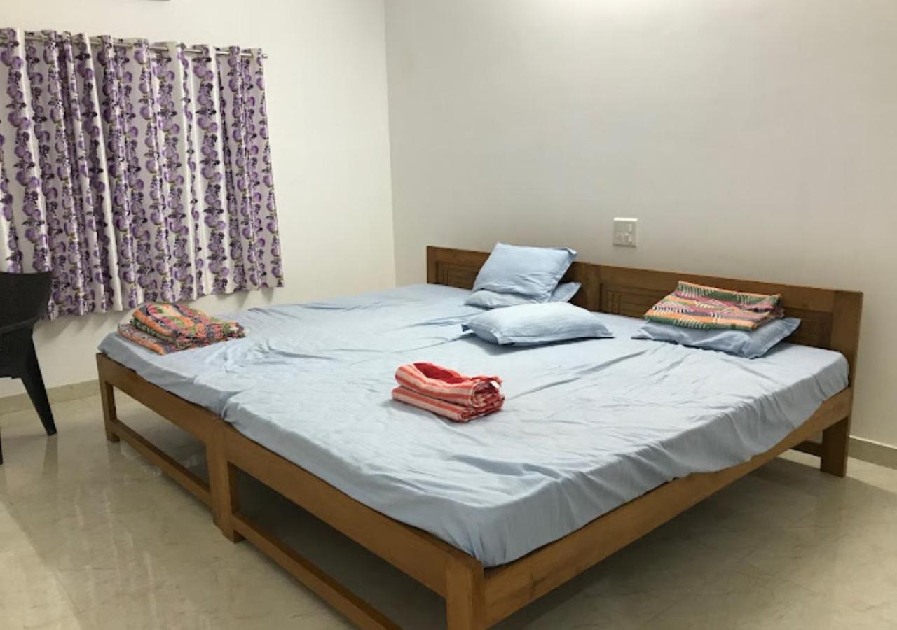 Bapat Niwas Home Stay Ganpatipule Exteriör bild